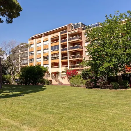 Apartment Les Regates-3 By Interhome *