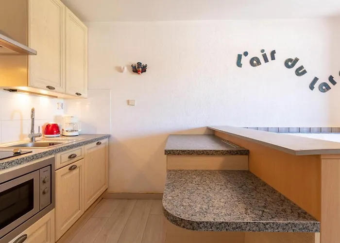 아파트 Les Regates-3 By Interhome *