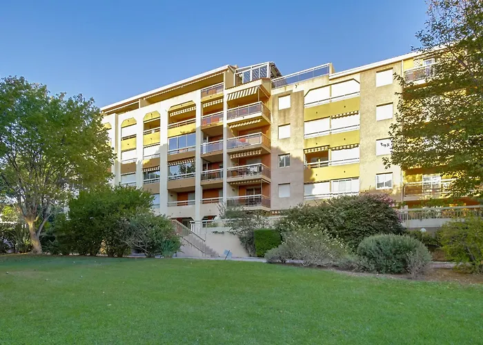 Les Regates-3 By Interhome 아파트 히에레